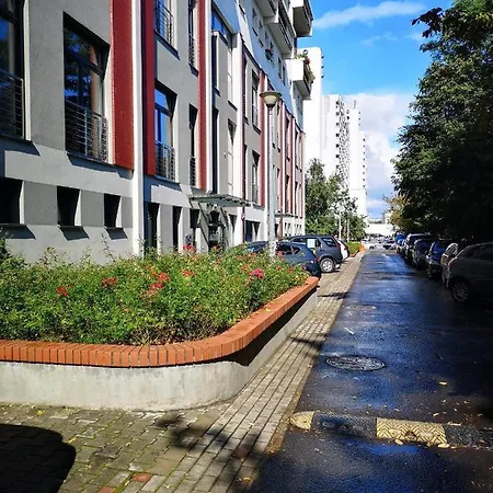 Daire Apartament Przy Sky Tower *